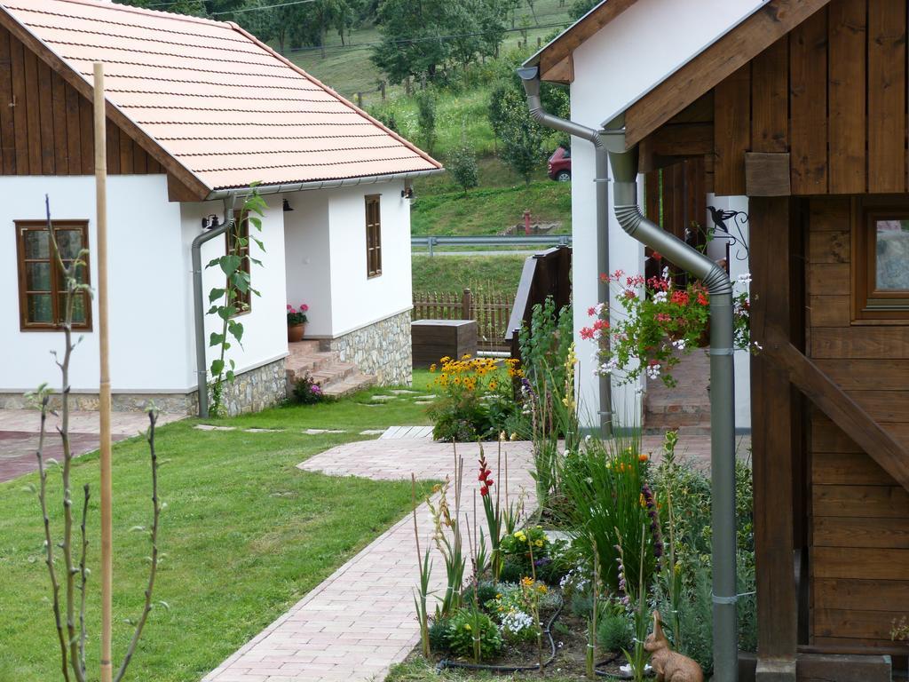 Fruktárium vendégház Trizs Esterno foto
